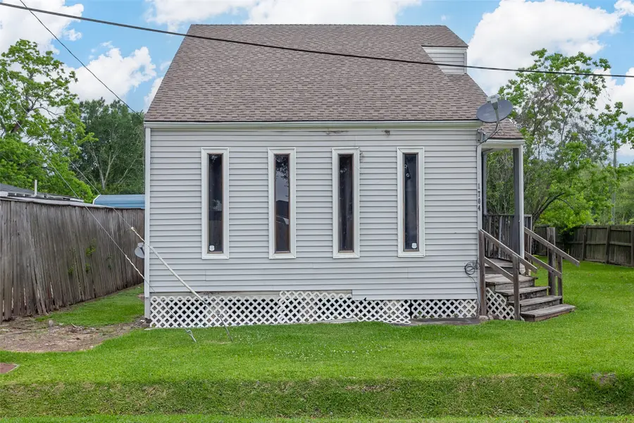 1704 Crockett Street, Orange, TX 77630 - #3