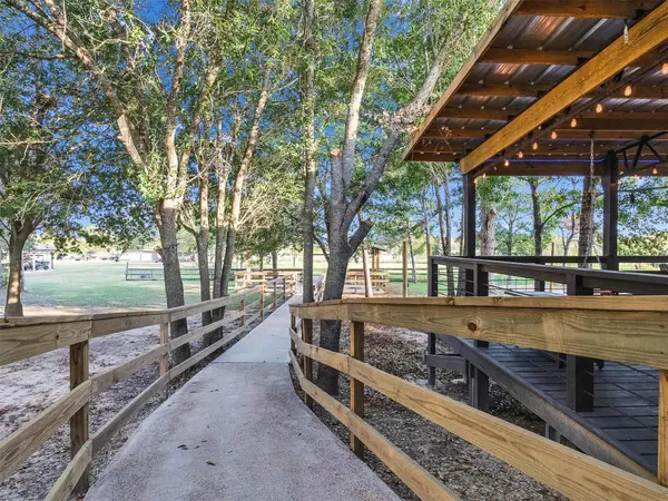 1010 Kilgore Road, Baytown, TX 77520