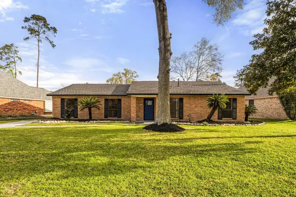 8014 17th Green Drive, Humble, TX 77346