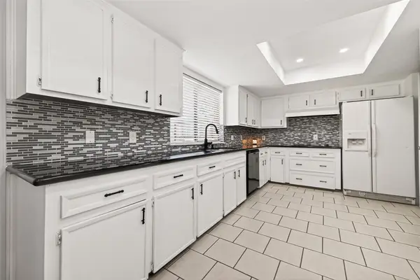 3031 Shawnee Drive, Sugar Land, TX 77479