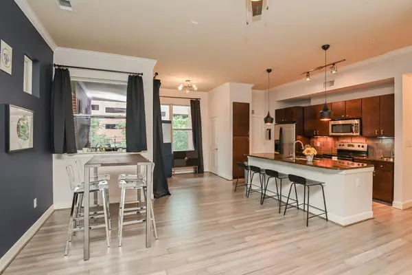 300 St Joseph Parkway #123, Houston, TX 77002