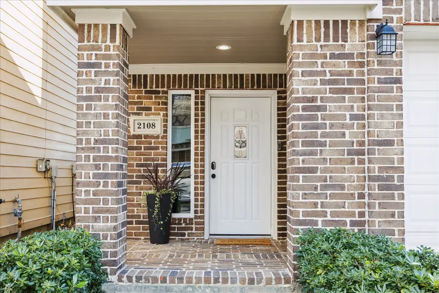 2108 Oatfield Drive, Houston, TX 77018 - Image #2