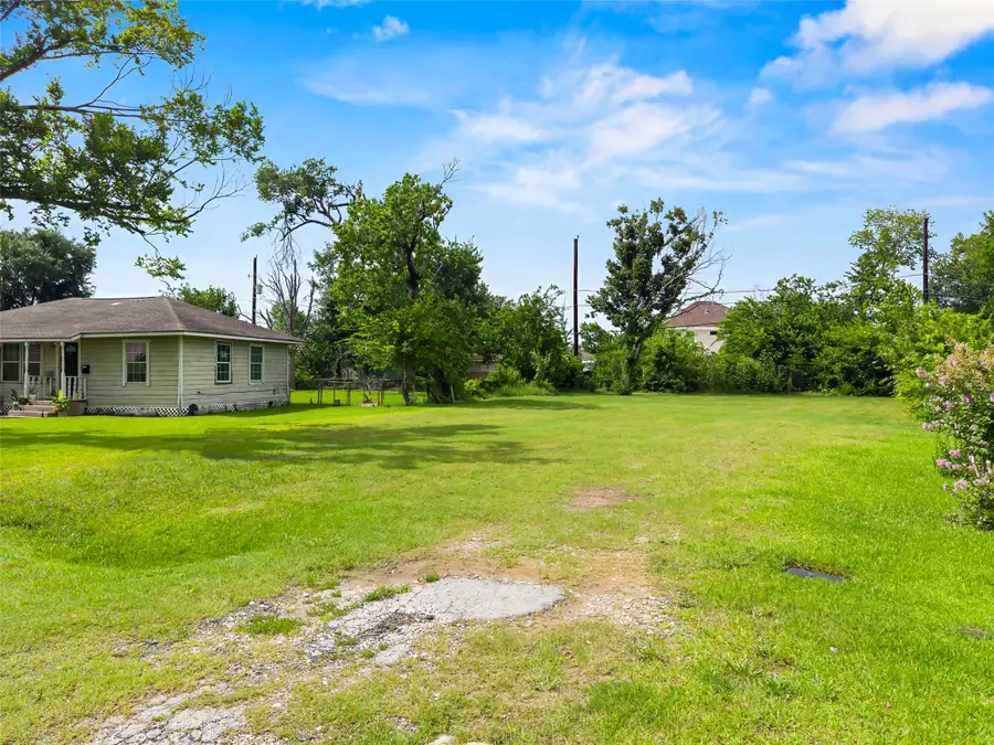 10425 N Oswego Street, Houston, TX 77029 - #2