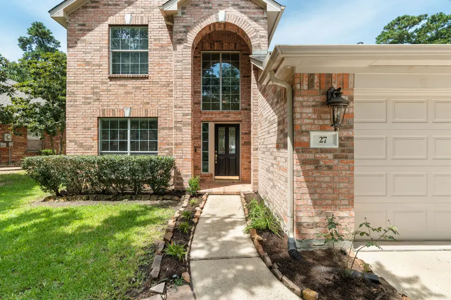 27 Queenscliff Circle, The Woodlands, TX 77382 - Image #3