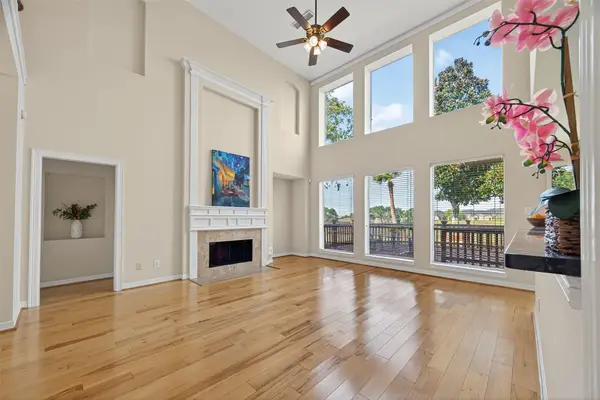 3315 Frostwood Drive, Pearland, TX 77584