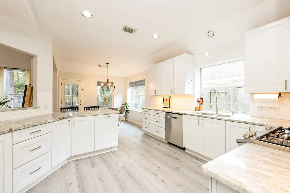 34 S Hawthorne Hollow Circle, The Woodlands, TX 77384 - #1