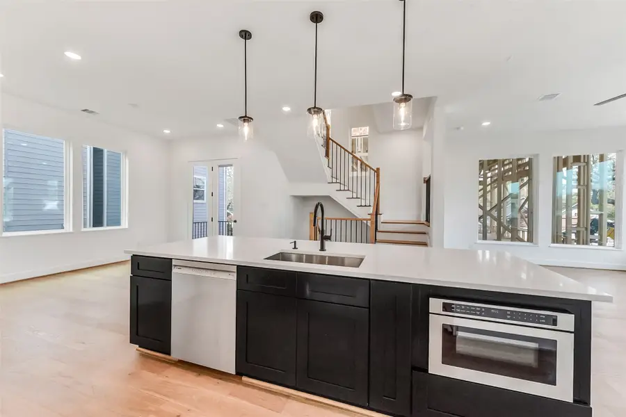 806 Fisher Street #B, Houston, TX 77018 - #3