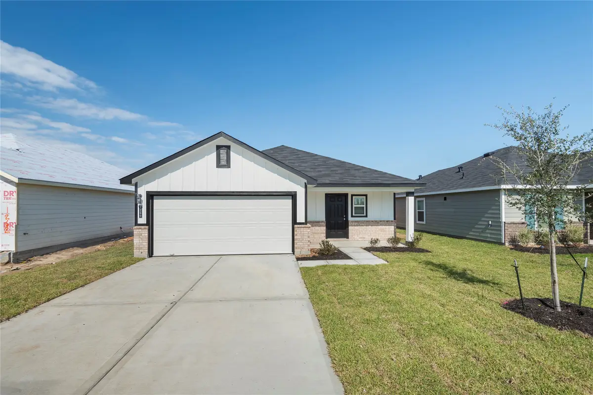 1241 Point Lookout Drive, Dayton, TX 77535 - Image #1