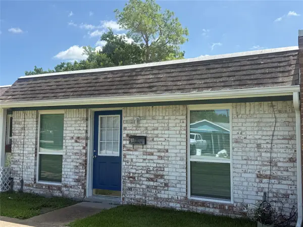 707 S 2nd Street, La Porte, TX 77571