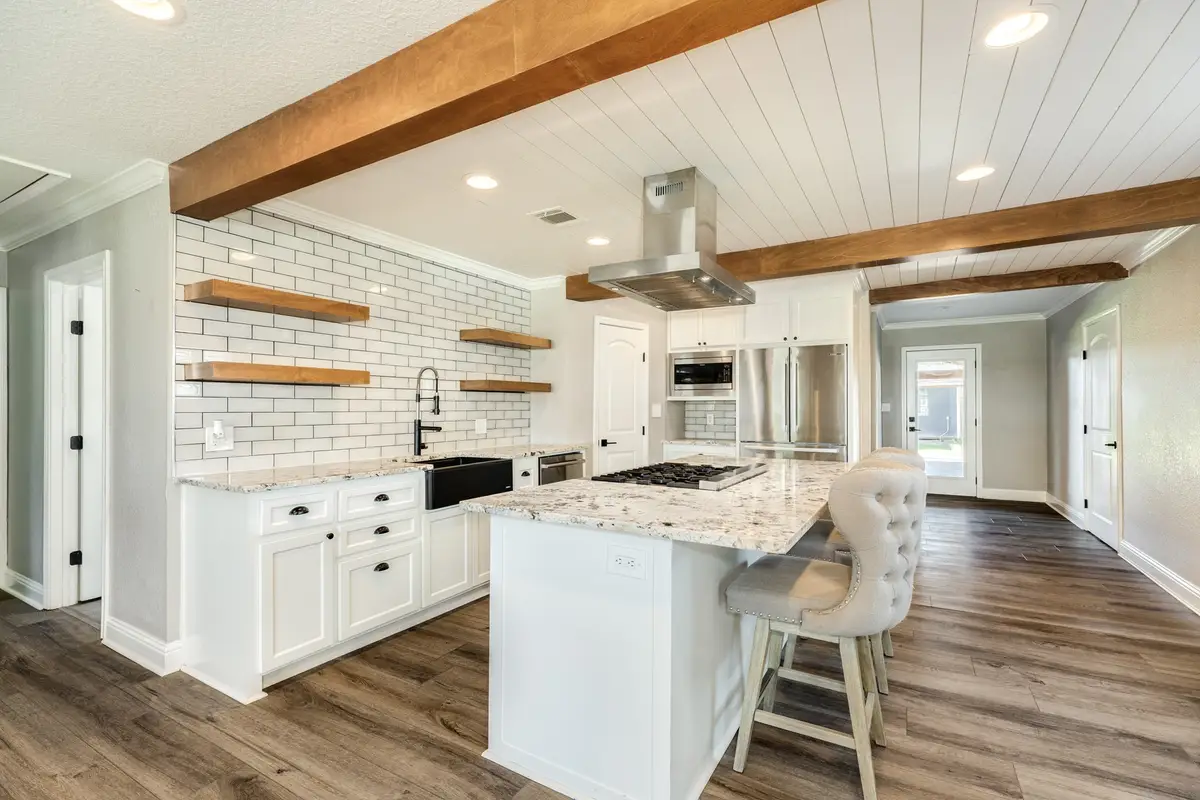 1614 Avenue F, Danbury, TX 77534 - #1