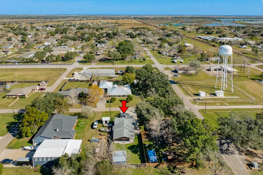 1614 Avenue F, Danbury, TX 77534 - #3