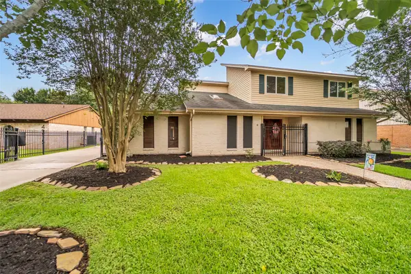 4303 Long Grove Drive, Seabrook, TX 77586
