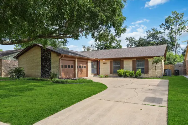 8826 Tanager Street, Houston, TX 77036