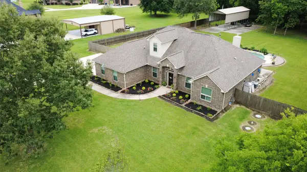 611 Saddle Creek Farms Drive, Crosby, TX 77532