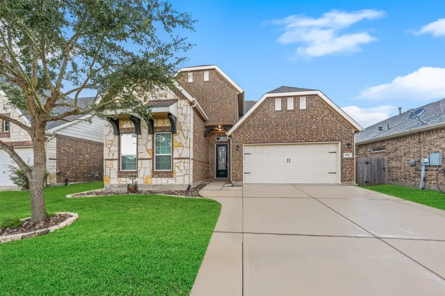 5182 Echo Falls Drive, Alvin, TX 77511 - #2