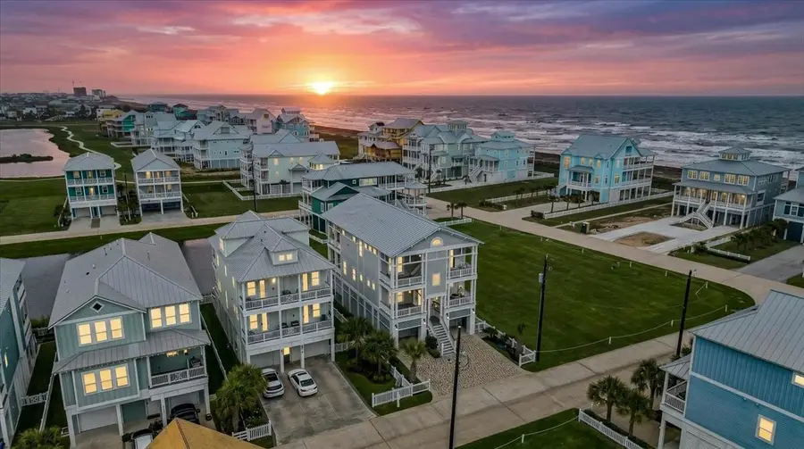 3835 Seabreeze Lane, Galveston, TX 77554 - #2