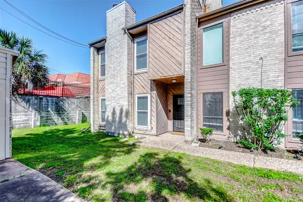 11280 Braes Forest Drive #401, Houston, TX 77071