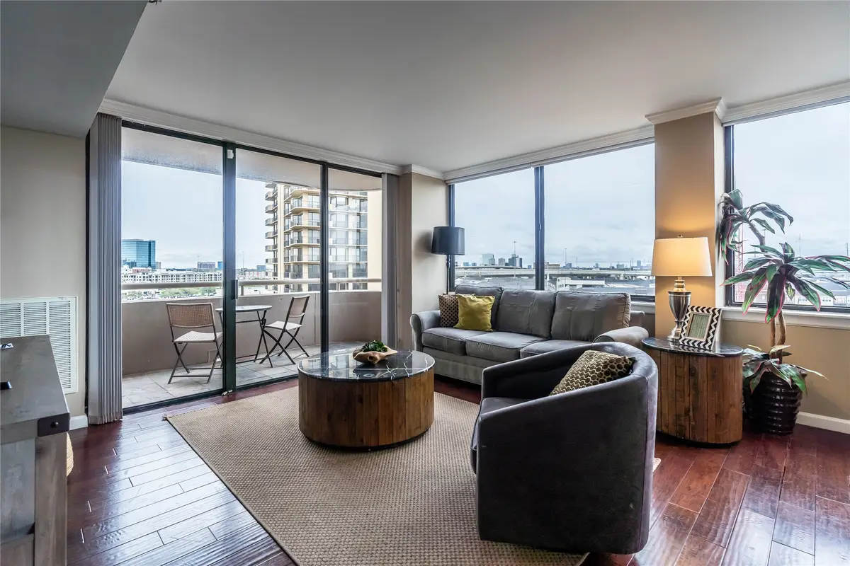 3525 Sage Road #1009, Houston, TX 77056 - Image #1