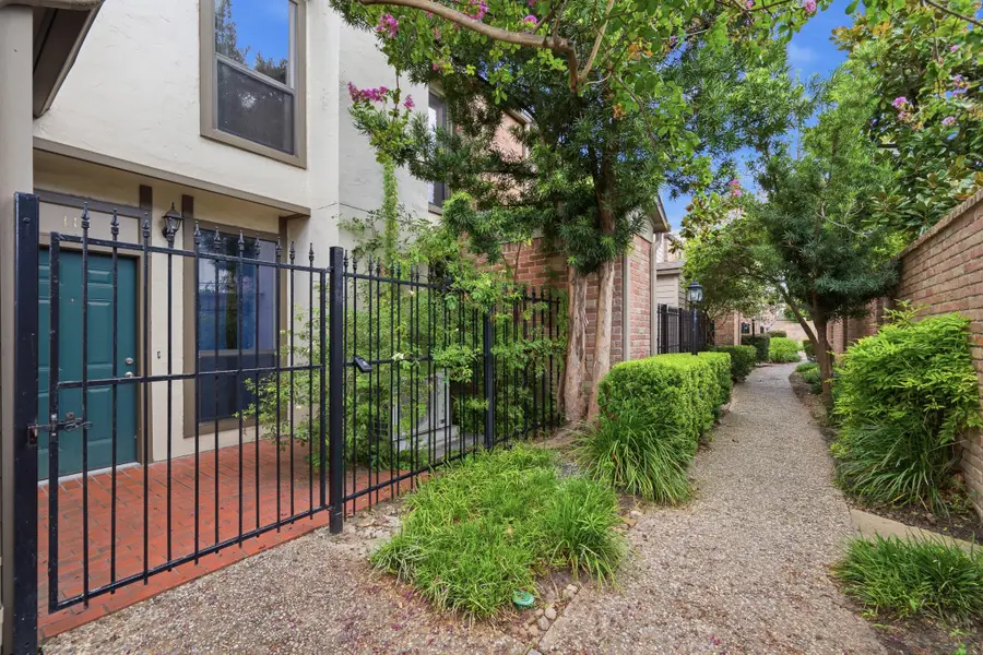 1201 Mcduffie Street #114, Houston, TX 77019 - #2