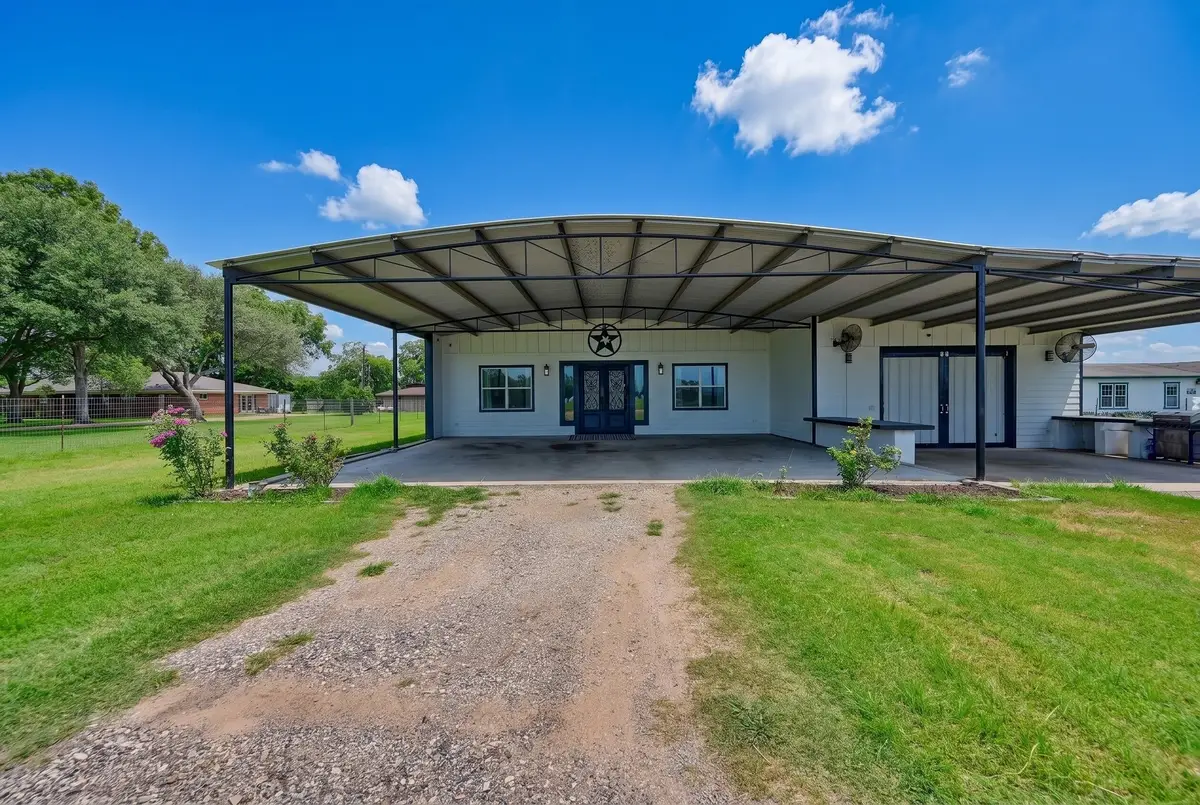 11234 N Loop Road, Brenham, TX 77833 - #1