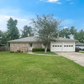 212 Dogwood Street, Lake Jackson, TX 77566 - #1
