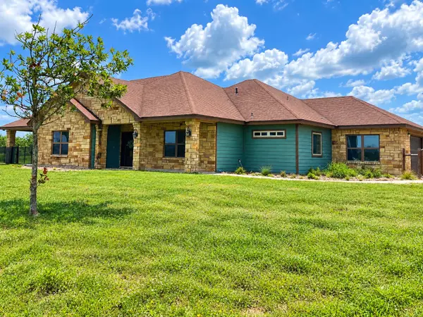 10391 Highway 359 #B, Orange Grove, TX 78372