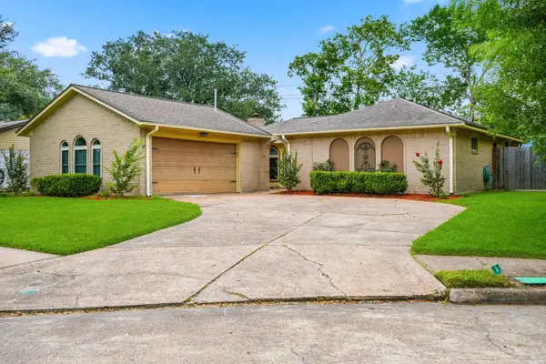 2708 Shady Creek Drive, Pearland, TX 77581