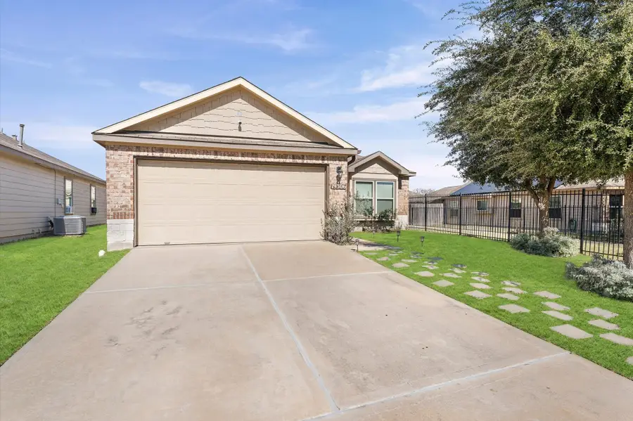 19306 Golden Wave Drive, Katy, TX 77449 - Image #3