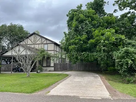310 W Stewart Street, Willis, TX 77378 - #2