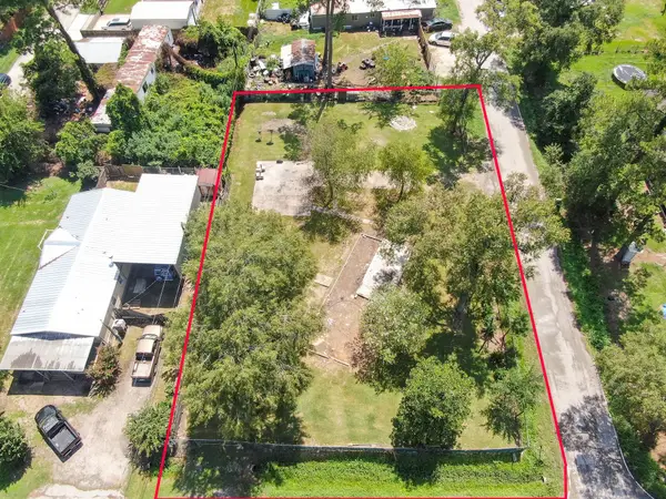 9414 Meadowvine Drive, Houston, TX 77044
