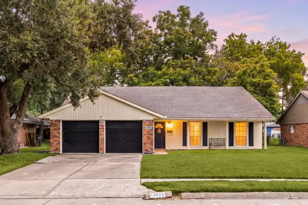 13923 Amble Lane, Houston, TX 77085