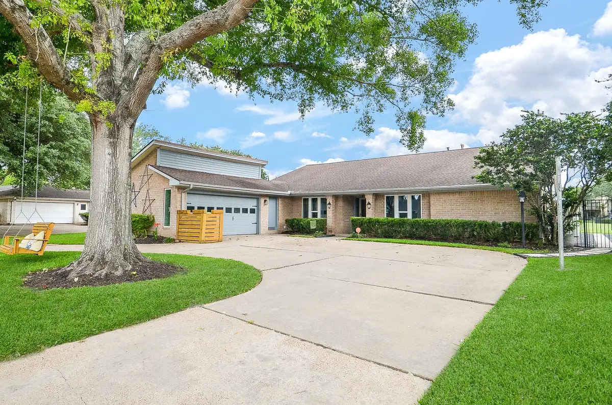 2106 Glenn Lakes Lane, Missouri City, TX 77459 - #1
