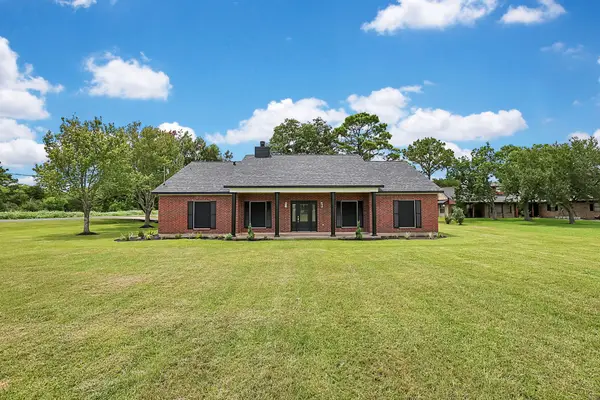 15415 Skyhawk Lane, Beach City, TX 77523