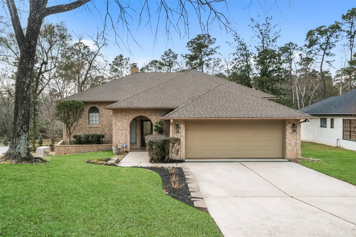 6 Highland Hollow Drive, Conroe, TX 77304 - Image #1