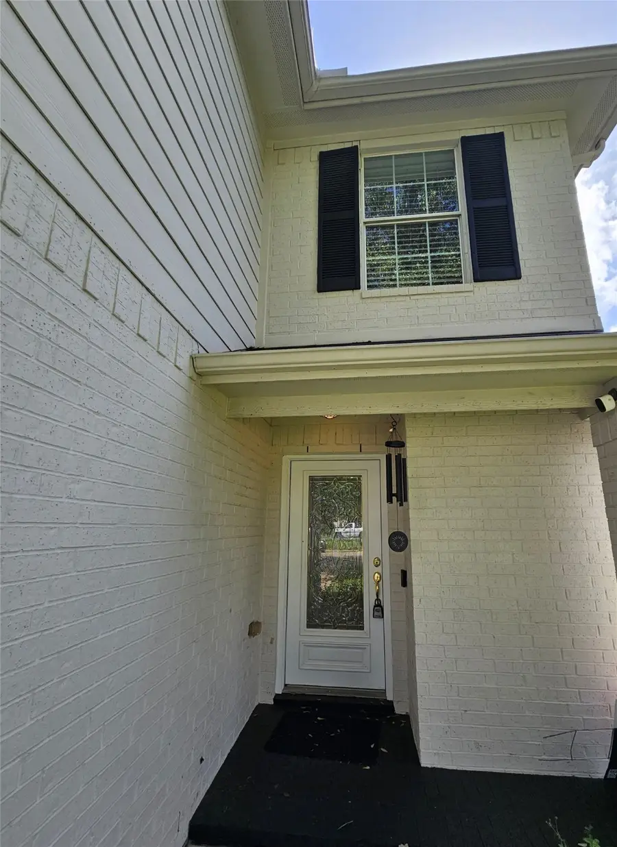 9207 Dairy View Lane, Houston, TX 77099 - Image #2