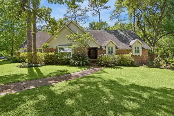 41 Willowend Drive, Houston, TX 77024