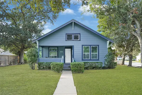 102 4th Street, Sugar Land, TX 77498