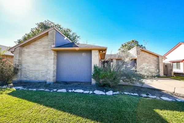 2115 Barrington, Sugar Land, TX 77478