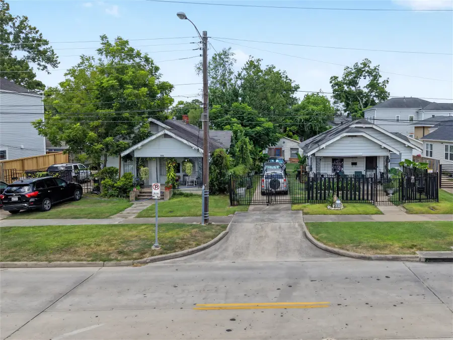 1811 and 1815 Studewood Street, Houston, TX 77008 - #2