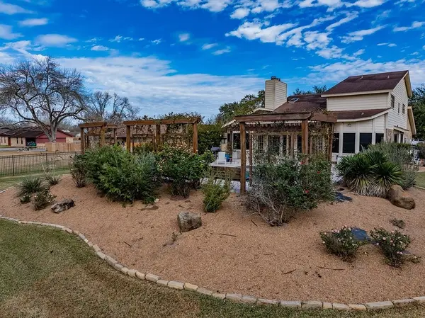 640 S College Street, La Grange, TX 78945