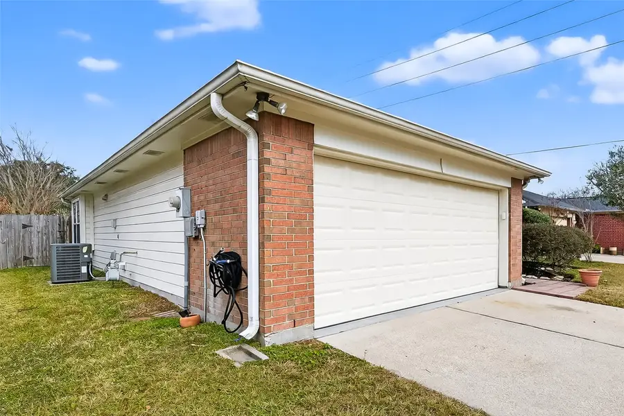 15810 Barbarossa Drive, Houston, TX 77083 - Image #3