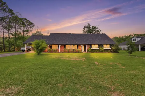 401 Clearview Avenue, Friendswood, TX 77546