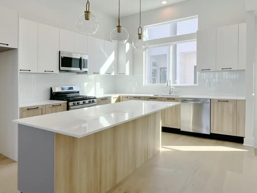 303 Marcella Street #P, Houston, TX 77091 - Image #2