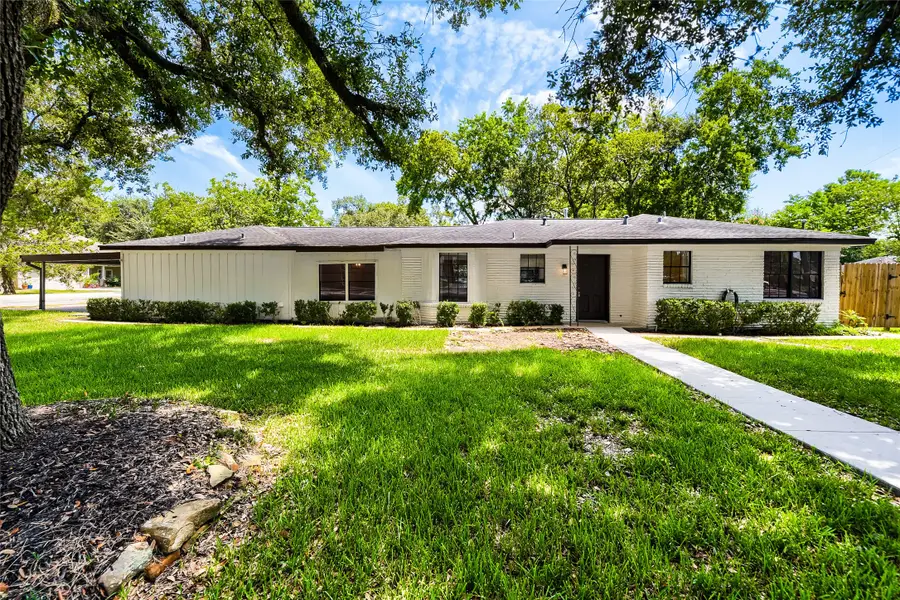 205 Morningside Drive, Friendswood, TX 77546 - #2