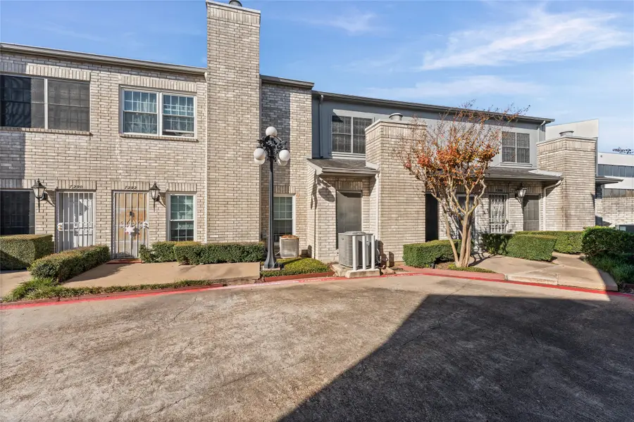 7294 Regency Square Ct, Houston, TX 77036 - Image #2