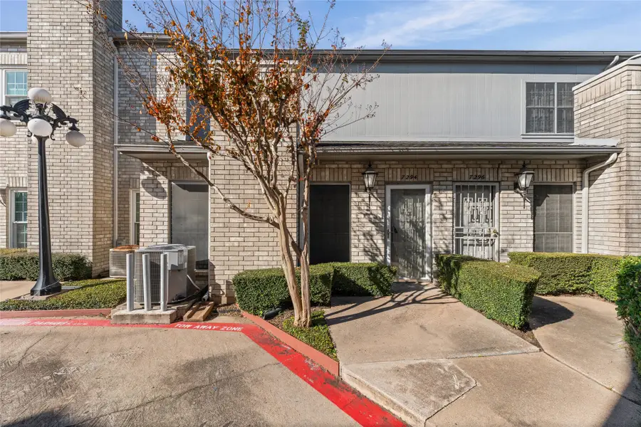 7294 Regency Square Ct, Houston, TX 77036 - Image #3