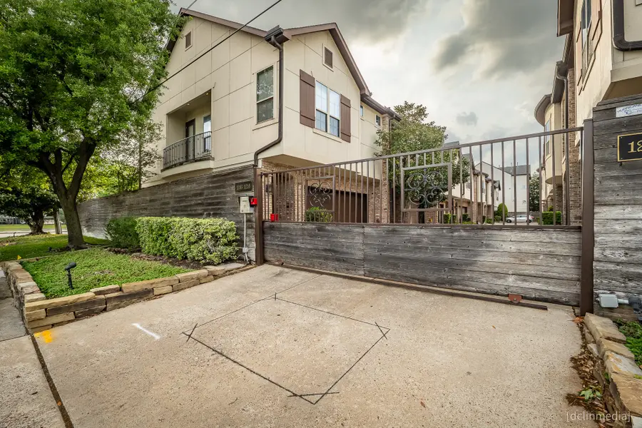 1258 Sampson Street, Houston, TX 77003 - #2