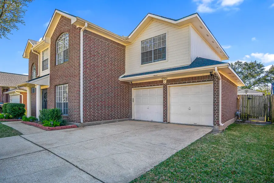 5017 Parkcrest Drive, La Porte, TX 77571 - Image #2