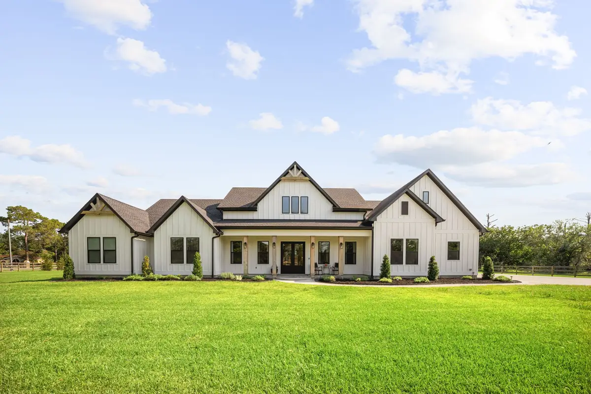 99 El Dorado Drive, Friendswood, TX 77546 - Image #1