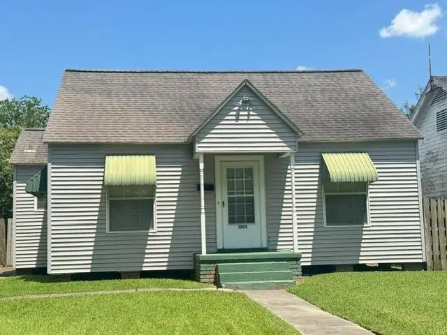 1202 17th Street, Orange, TX 77630 - #2